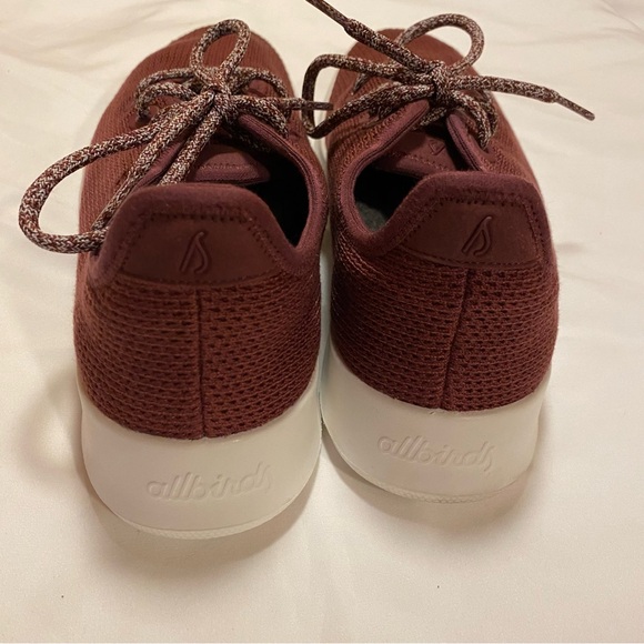Allbirds Men’s Tree Runners Wool- Size 8 Burgundy Maroon main image 6